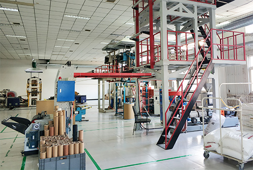 ng南宫体育吹塑生产车间